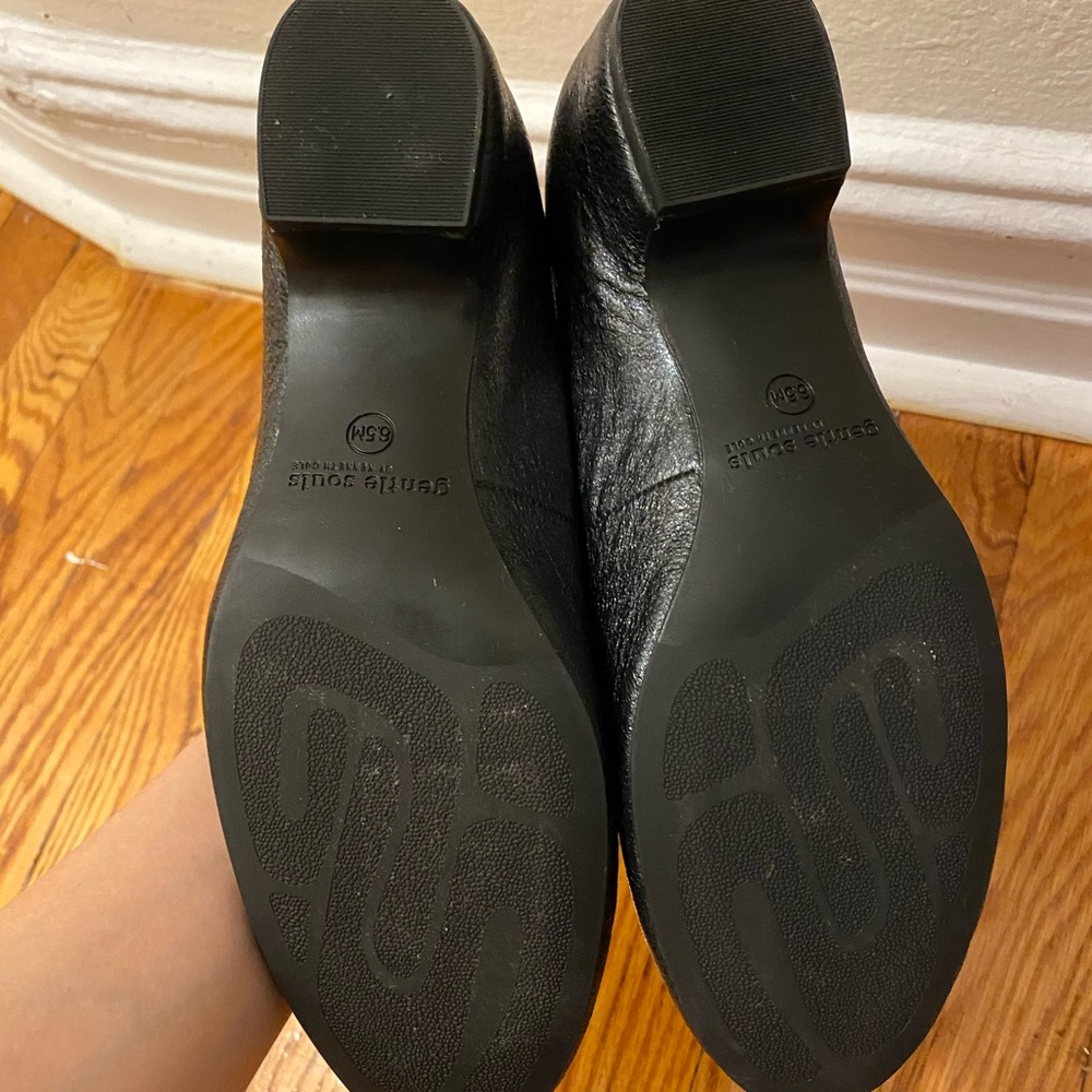 Gentle souls flats